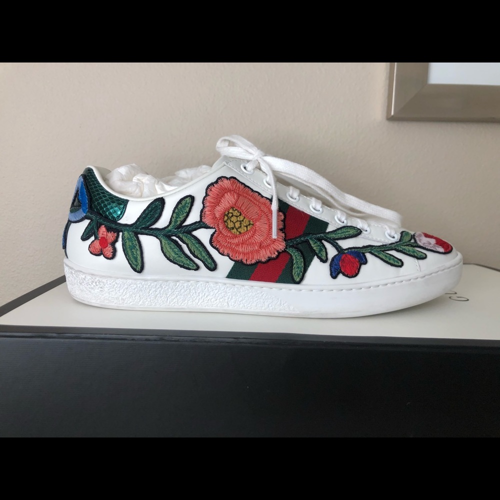 Gucci Ace Floral Embroidered Women’s Sneakers